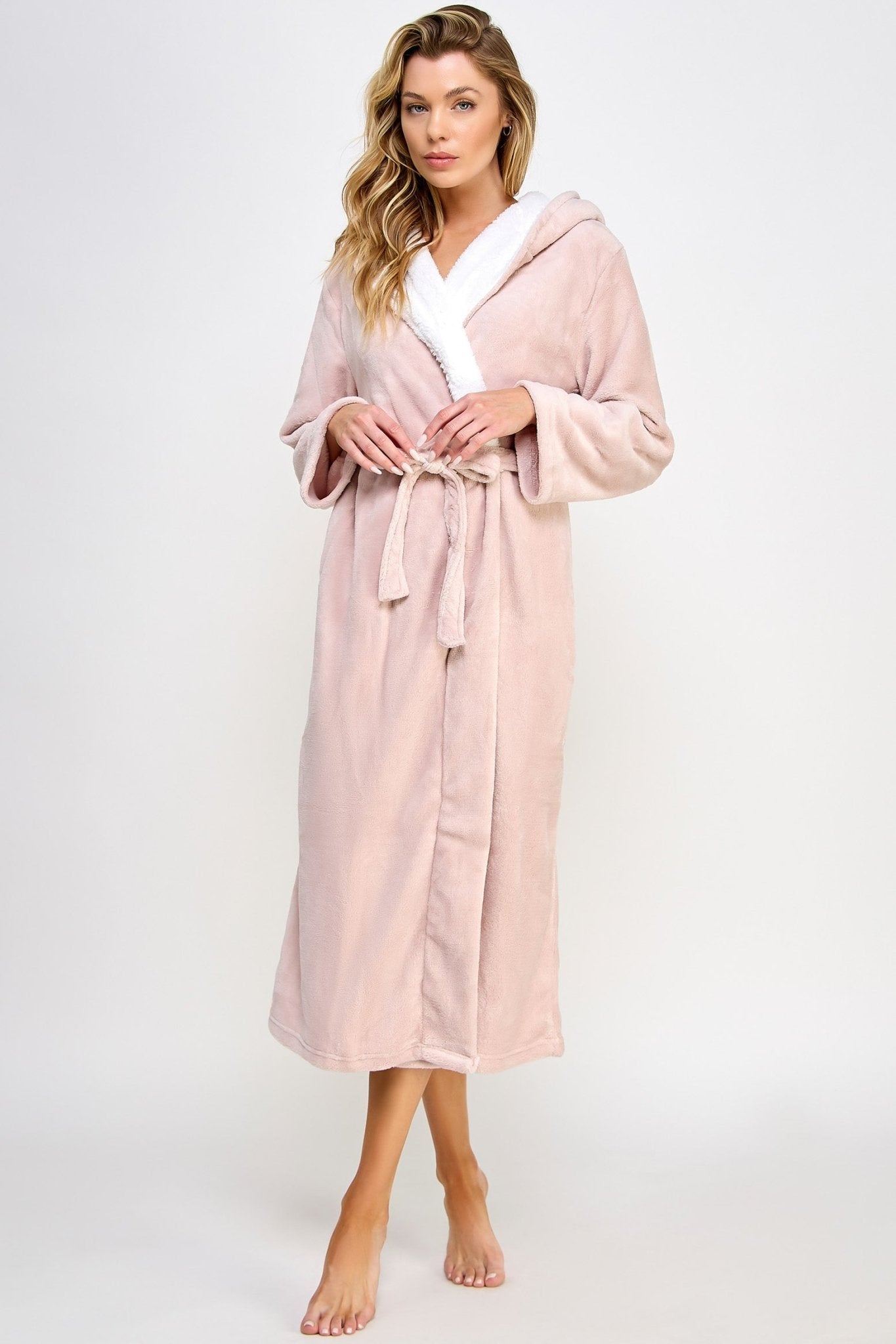 BeWicked Women's Janette Robe 1818