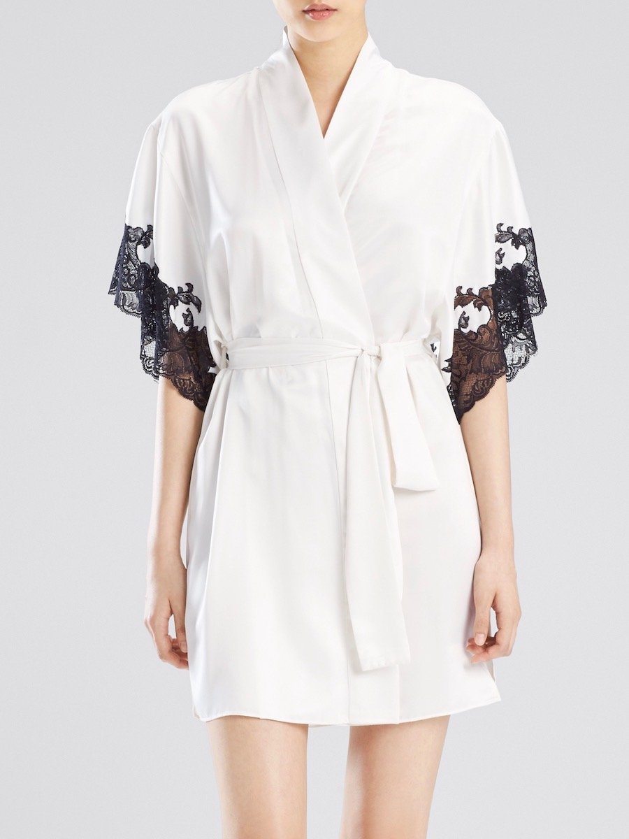 Natori Robes S / White/Black Natori Plume Kimono Robe