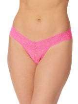 Hanky Panky Thong Fiesta Pink / One Size Signature Lace Low Rise Thong