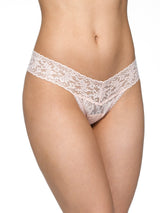 Hanky Panky Thong Vanilla / One Size Signature Lace Low Rise Thong